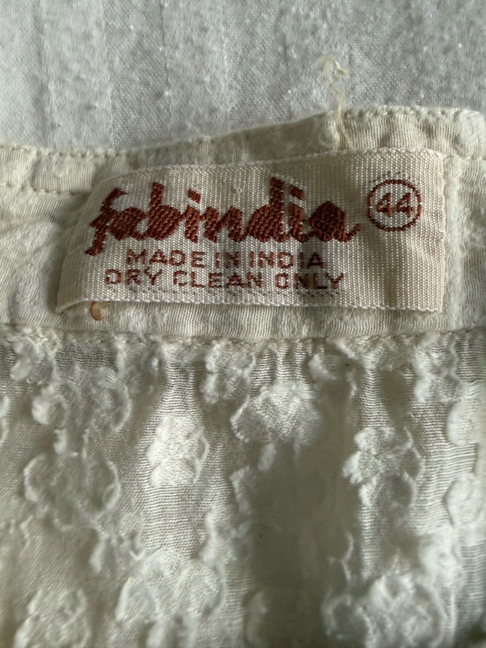 Men’s Fabindia Cream Embossed ethnic Cotton silk kurta and churidar pajama - Picture 9 of 11